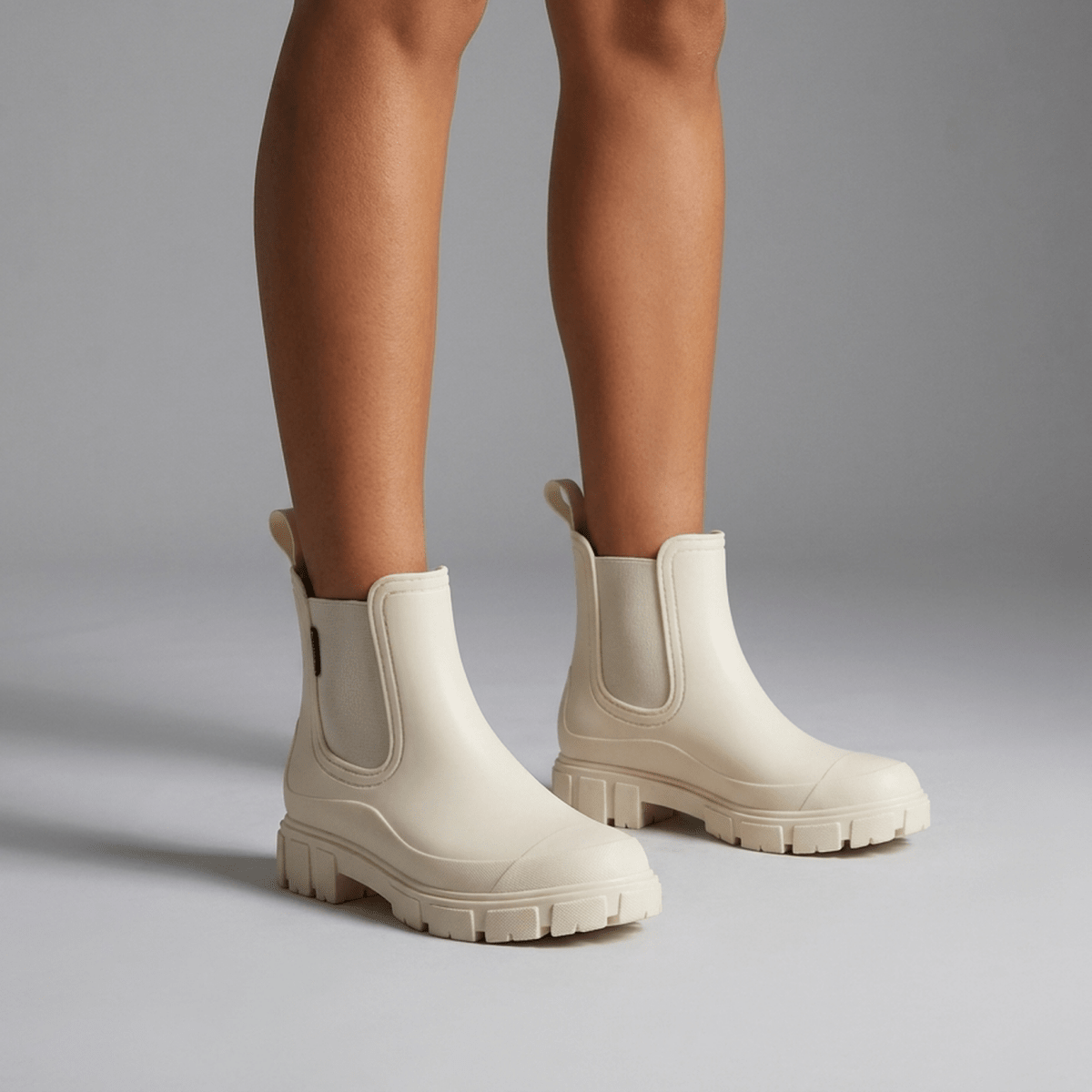 ITERPUB::cold-lorivane-16597393670493::01-hero_a_footwear