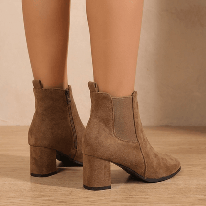 ITERPUB::cold-lorivane-16579902177629::02-hero_back_footwear