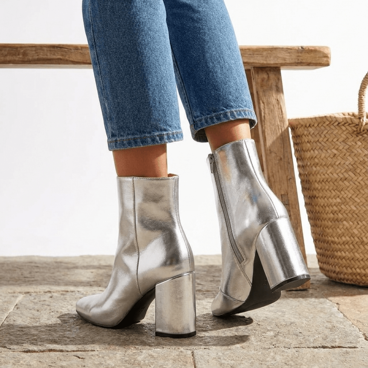 ITERPUB::cold-lorivane-16518356042077::02-hero_back_footwear