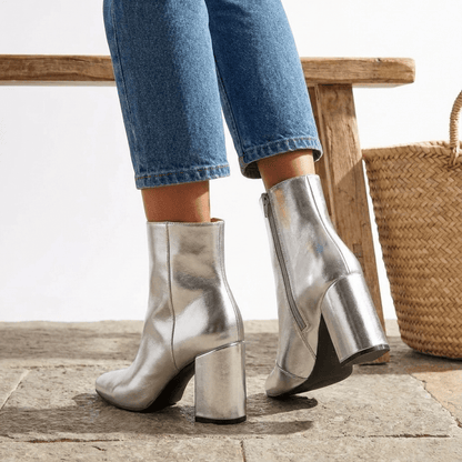 ITERPUB::cold-lorivane-16518356042077::02-hero_back_footwear
