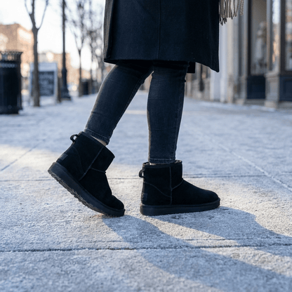 ITERPUB::cold-lorivane-16597429846365::02-hero_back_footwear