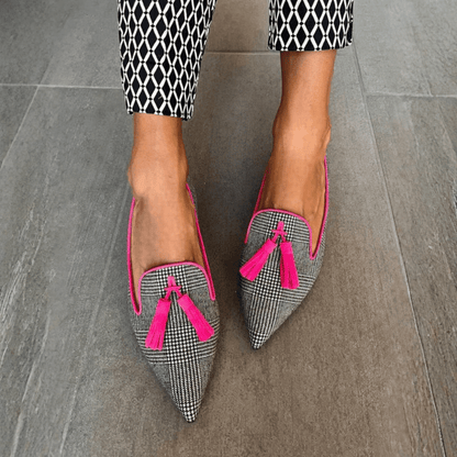 Lyra | Elegante Damen-Loafer mit spitzer Kappe und Fransen