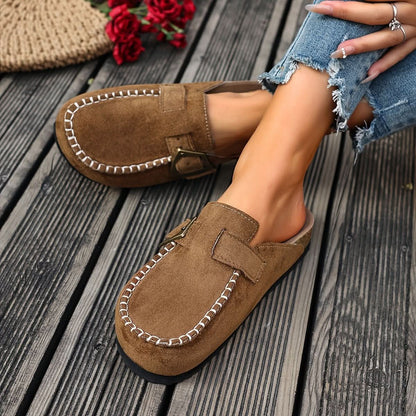 Gia | Damen-Mules zum Hineinschlüpfen mit Retro-Schnalle und flachem Absatz