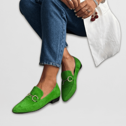 Kaia | Damen-Loafer zum Hineinschlüpfen mit spitzer Zehenpartie und Metalldetail