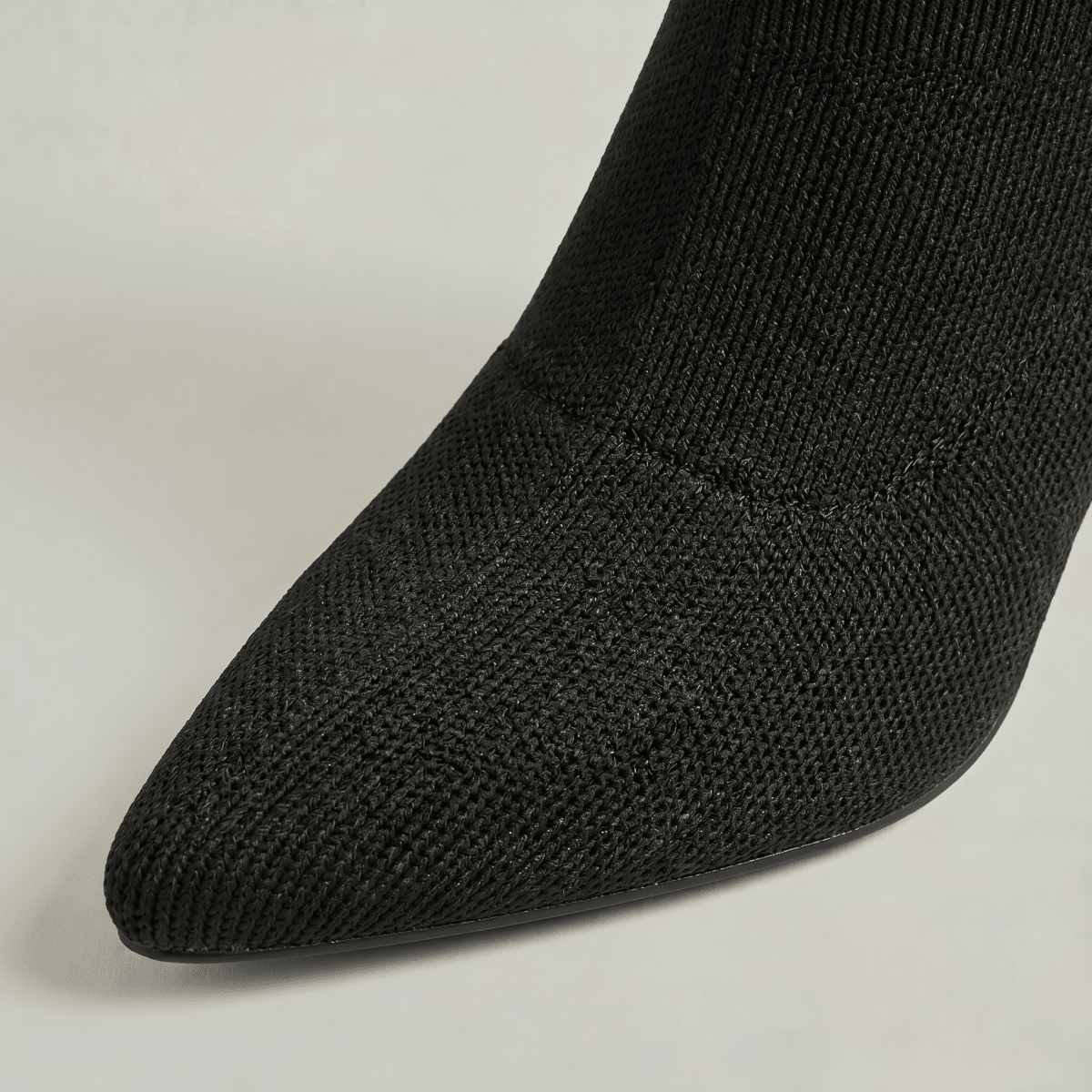 Romy | Kniehohe Stiefel mit spitzer Zehenpartie für Damen
