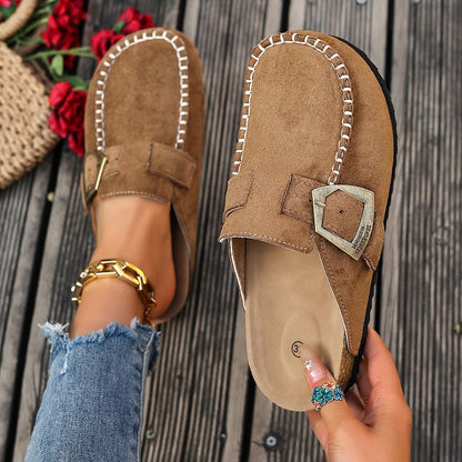 Gia | Damen-Mules zum Hineinschlüpfen mit Retro-Schnalle und flachem Absatz