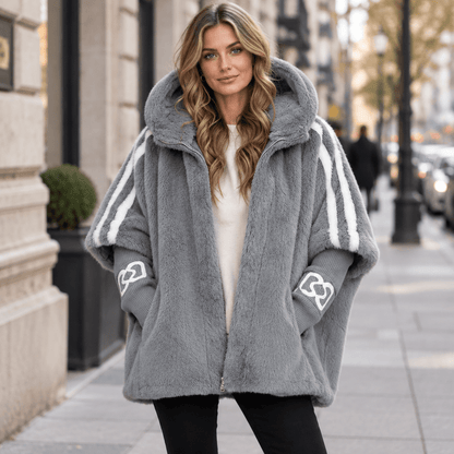 Lyra | Übergroße Damen-Winterjacke mit Kapuze