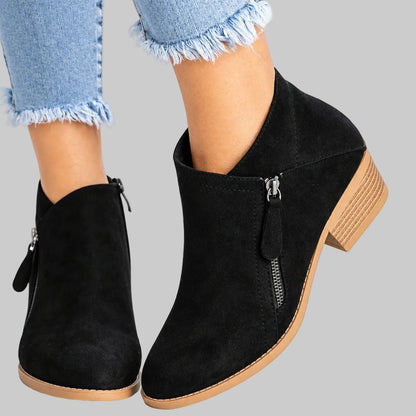 Blair | Ankle Boots mit V-Ausschnitt und Blockabsatz für Damen